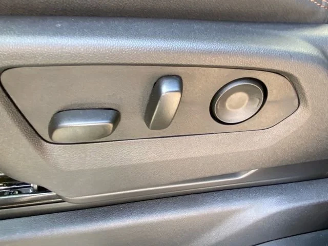2025 GMC Sierra 1500 AT4 - Photo 16