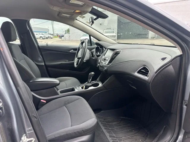 Used 2018 Satin Steel Gray Metallic Chevrolet LT image 6