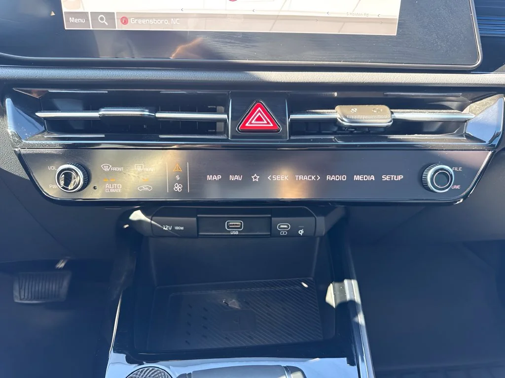 Used 2025 Blue Kia SX image 21