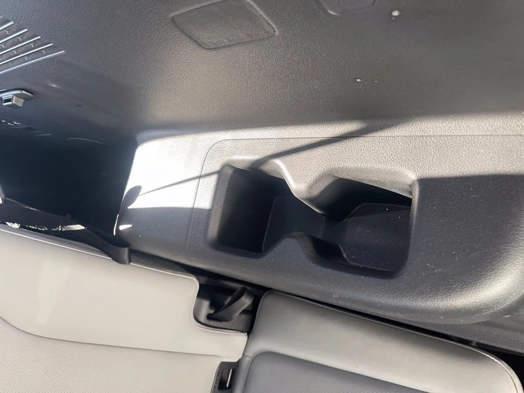 Used 2025 White Hyundai SEL image 28