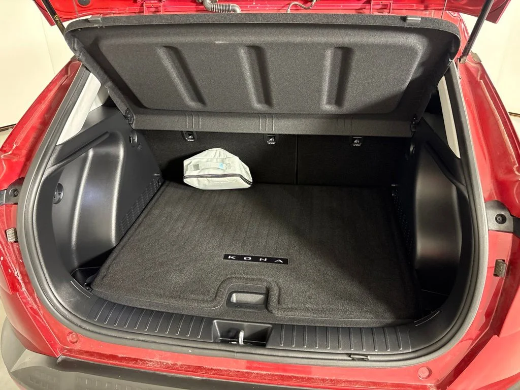 Used 2025 Red Hyundai SEL image 20
