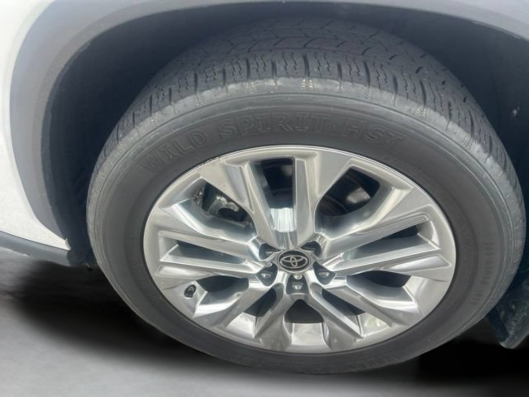 Used 2023 Pearl Toyota Limited image 21