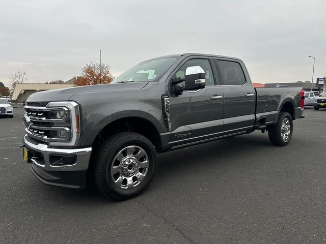 2026 Ford Super Duty F-350® Lariat®