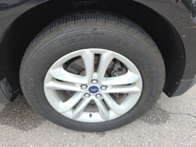 Used 2019 Black Metallic Ford SEL image 22