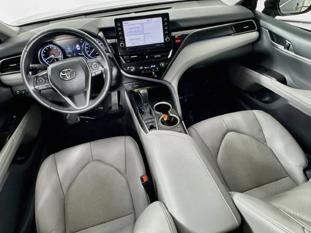Used 2021 Predawn Gray Mica Toyota XLE image 25