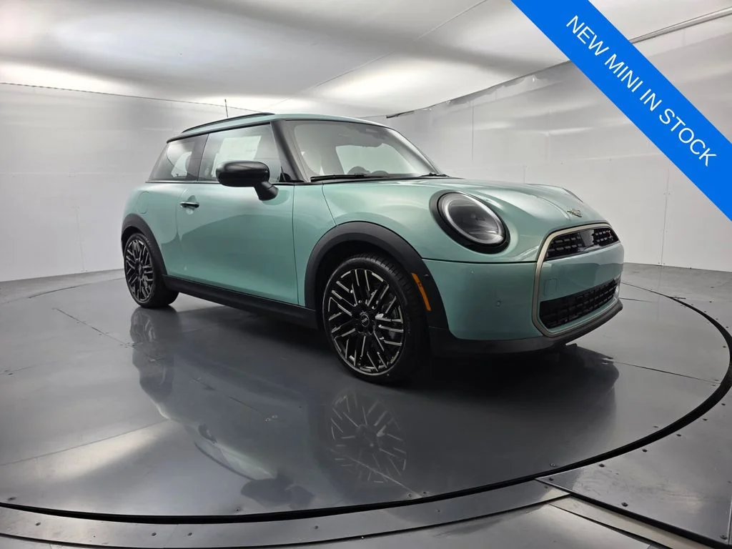 2026 MINI Hardtop Cooper S Signature's photo