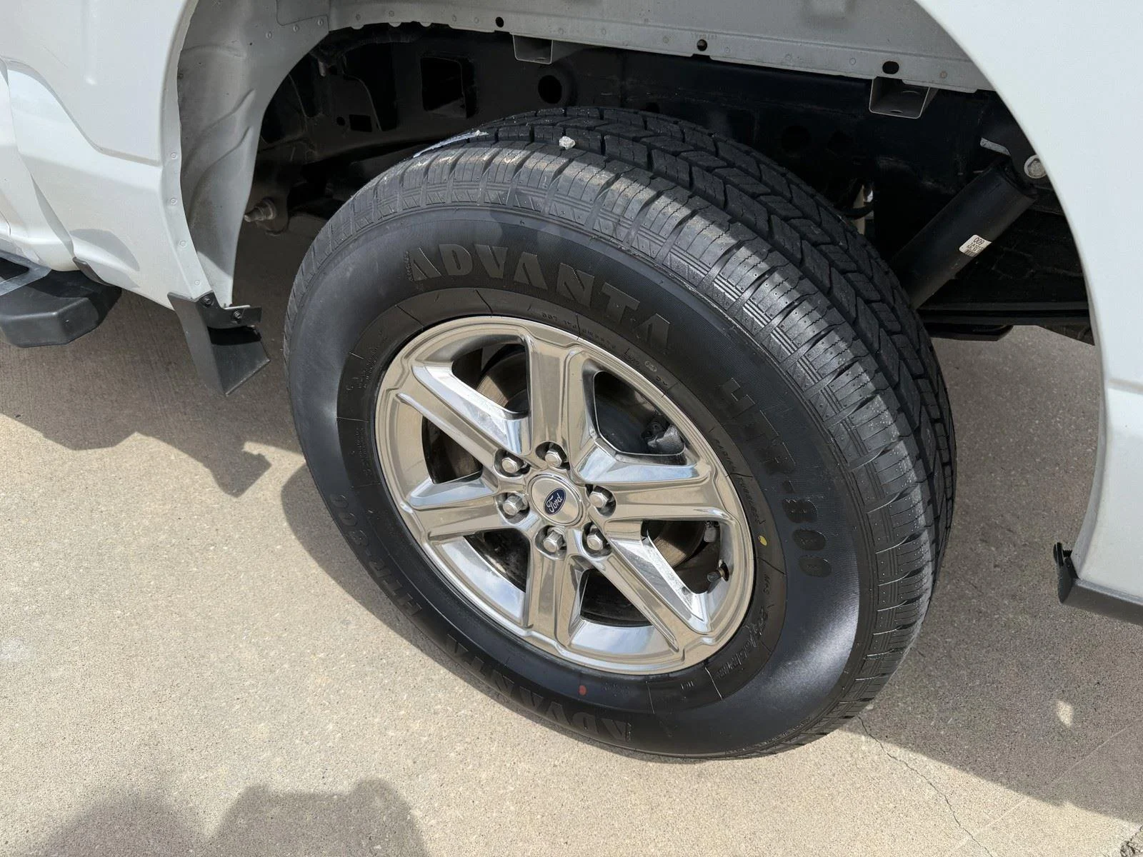 Certified Used 2024 Avalanche Gray Ford XLT image 6