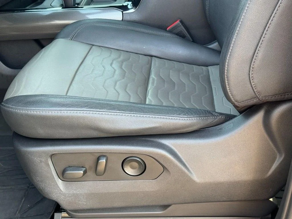 Used 2023 Beige Chevrolet ZR2 image 26