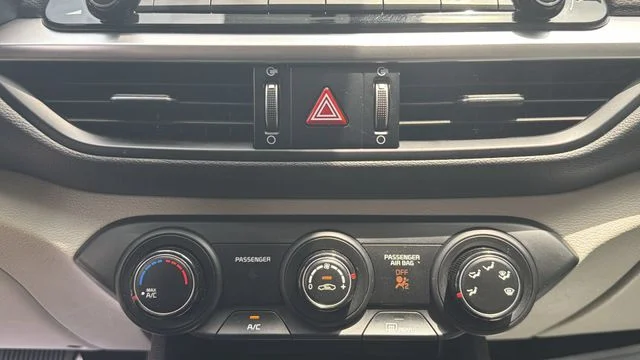 Certified Used 2022 Black Kia LXS image 18