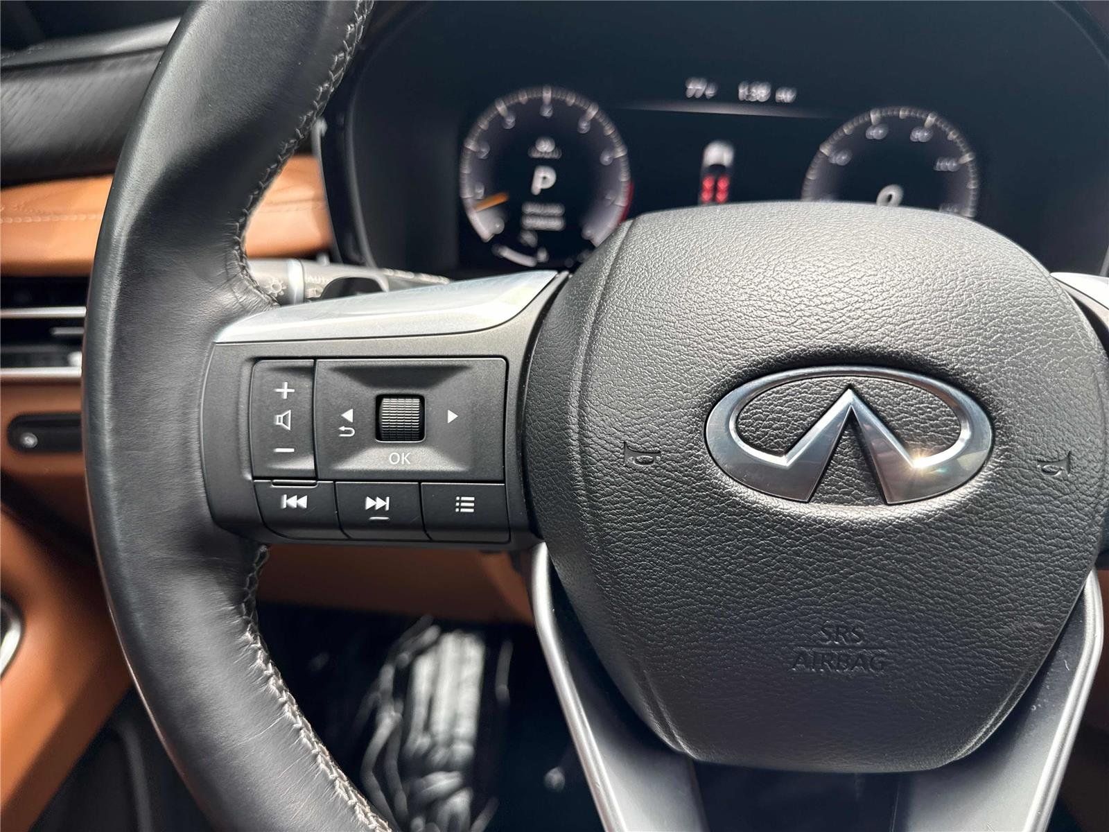 Used 2023 Mineral Black INFINITI AUTOGRAPH image 19