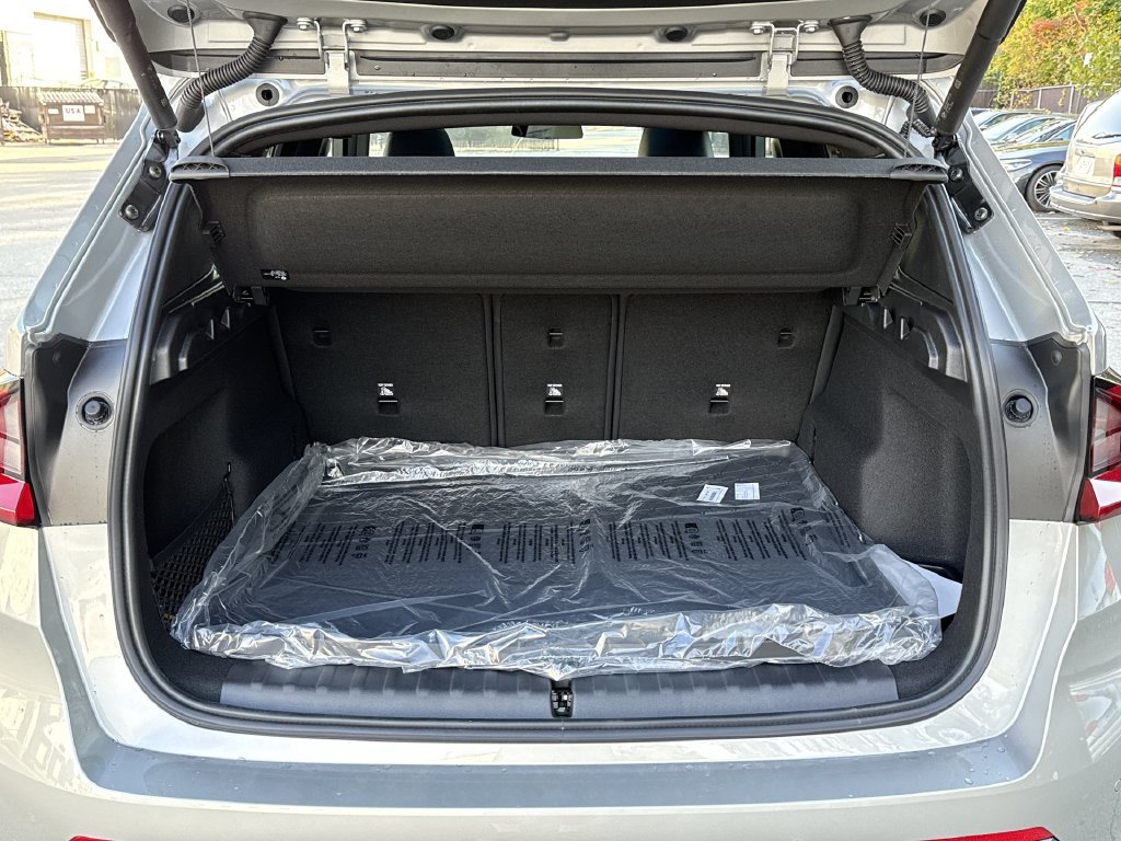New 2027 Silver Metallic BMW xDrive28i image 24