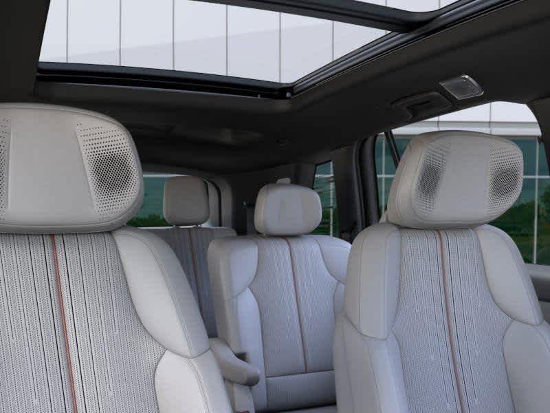 2026 Cadillac VISTIQ Sport - Photo 24