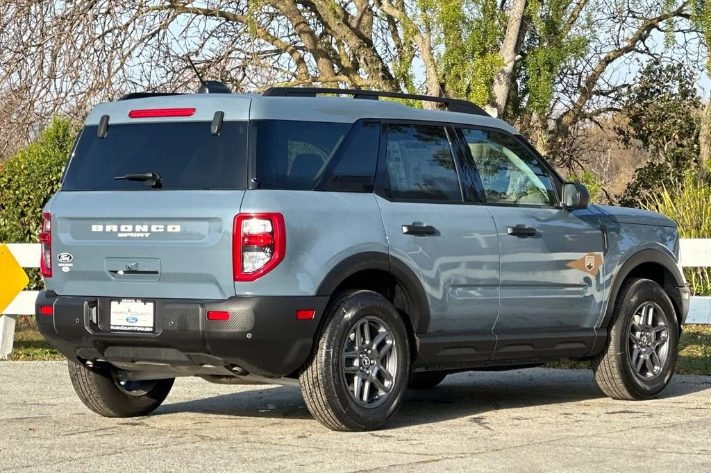 New 2026 Azure Gray Metallic Ford Big Bend® image 4