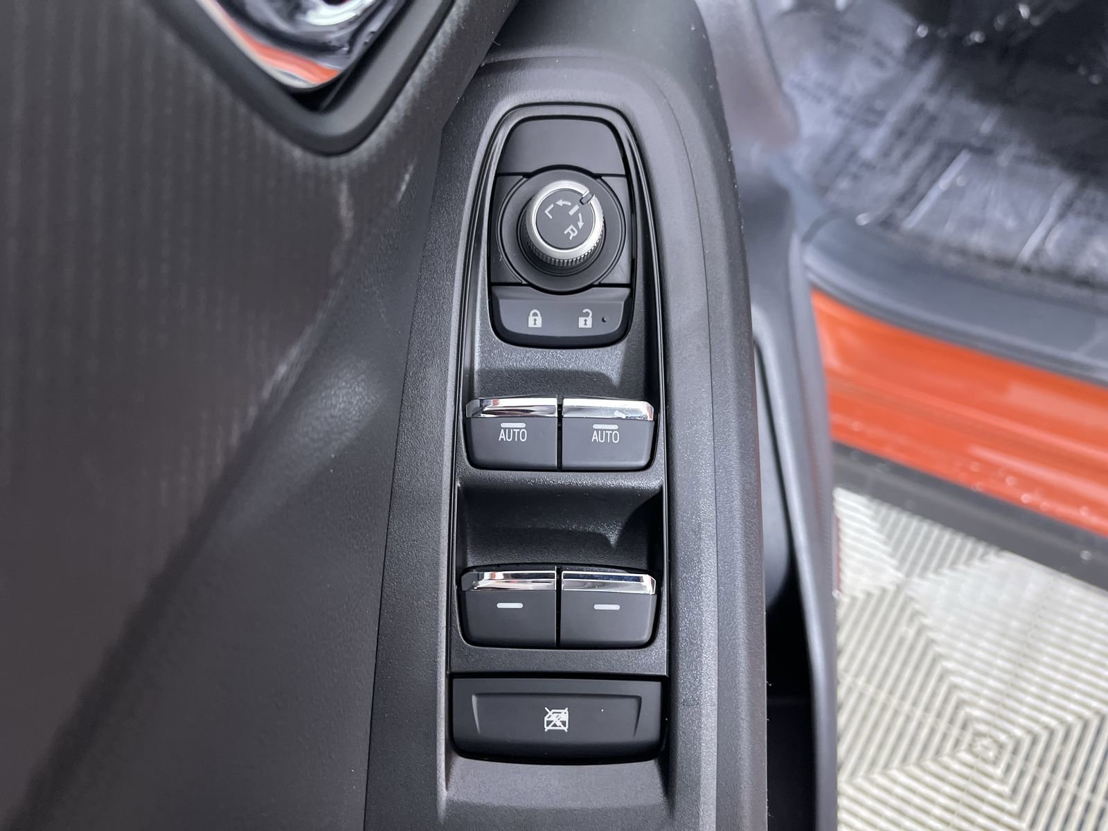 2025 Subaru Crosstrek Limited - Photo 13