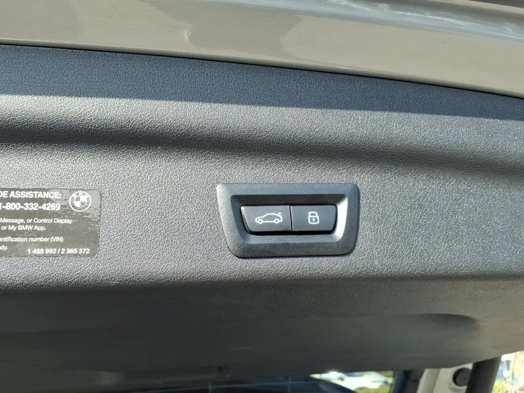Used 2026 Silver BMW xDrive28i image 7