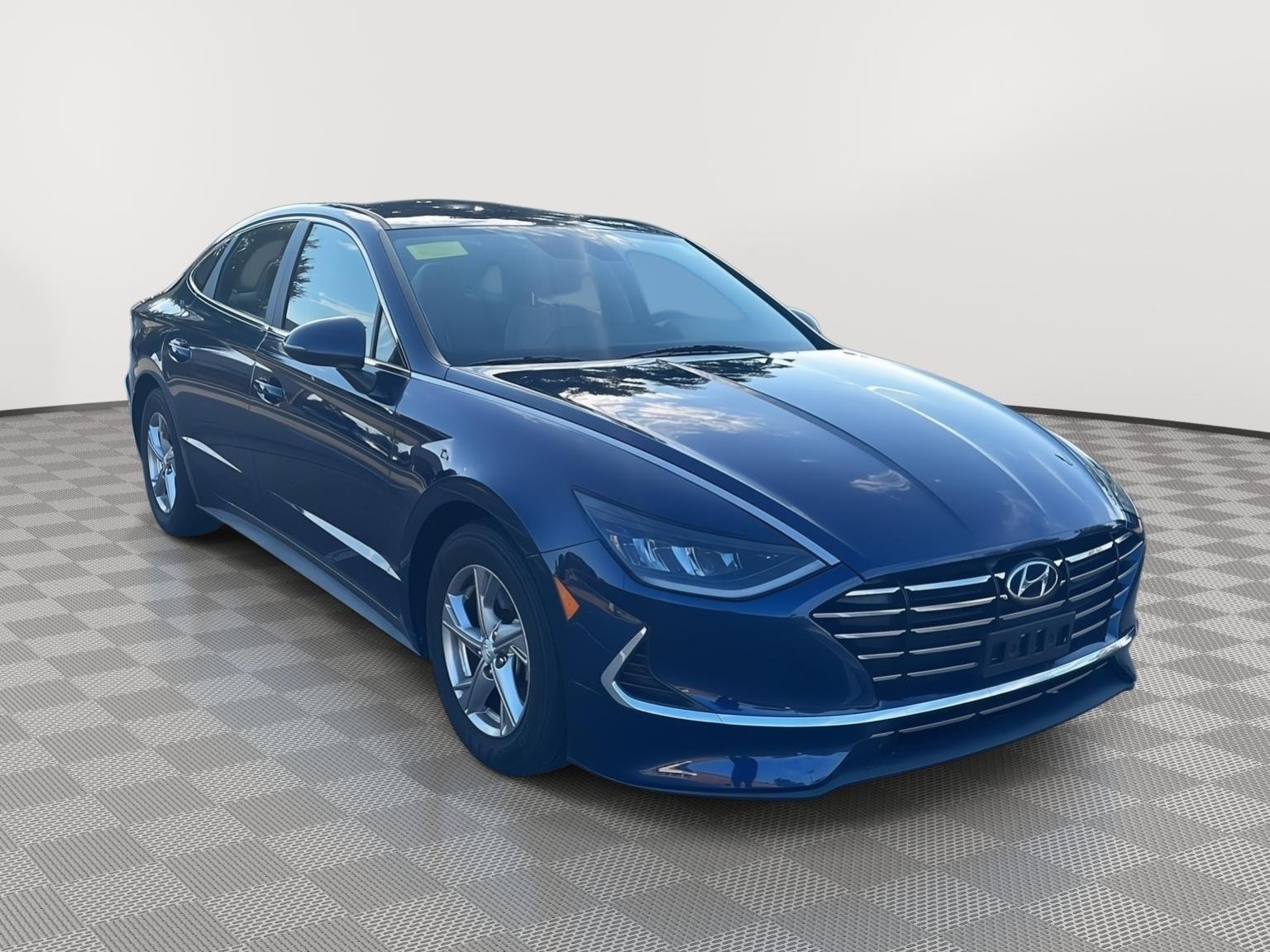 Used 2022 Stormy Sea Hyundai SE image 35