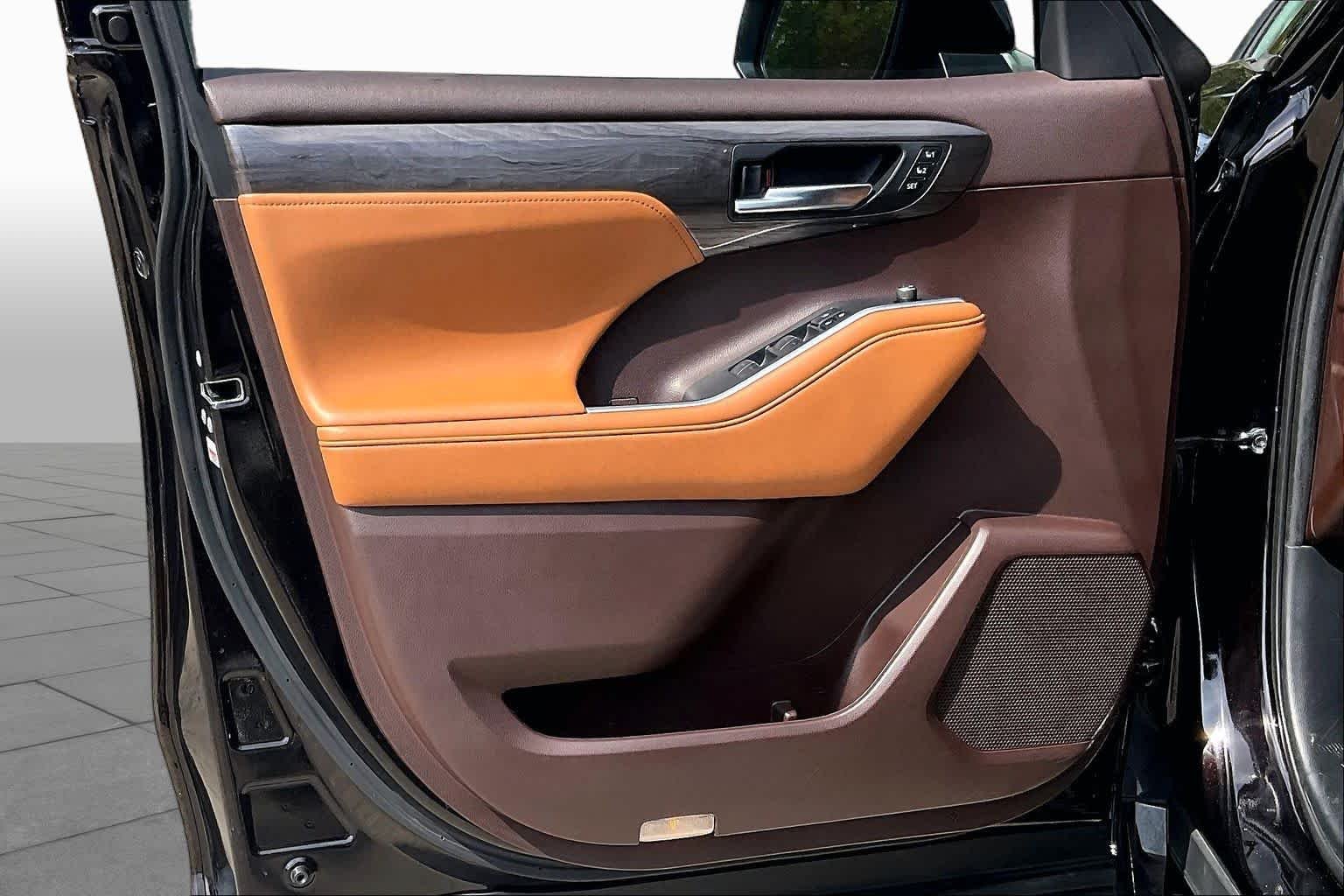 Used 2021 Opulent Amber Toyota Hybrid Platinum image 22