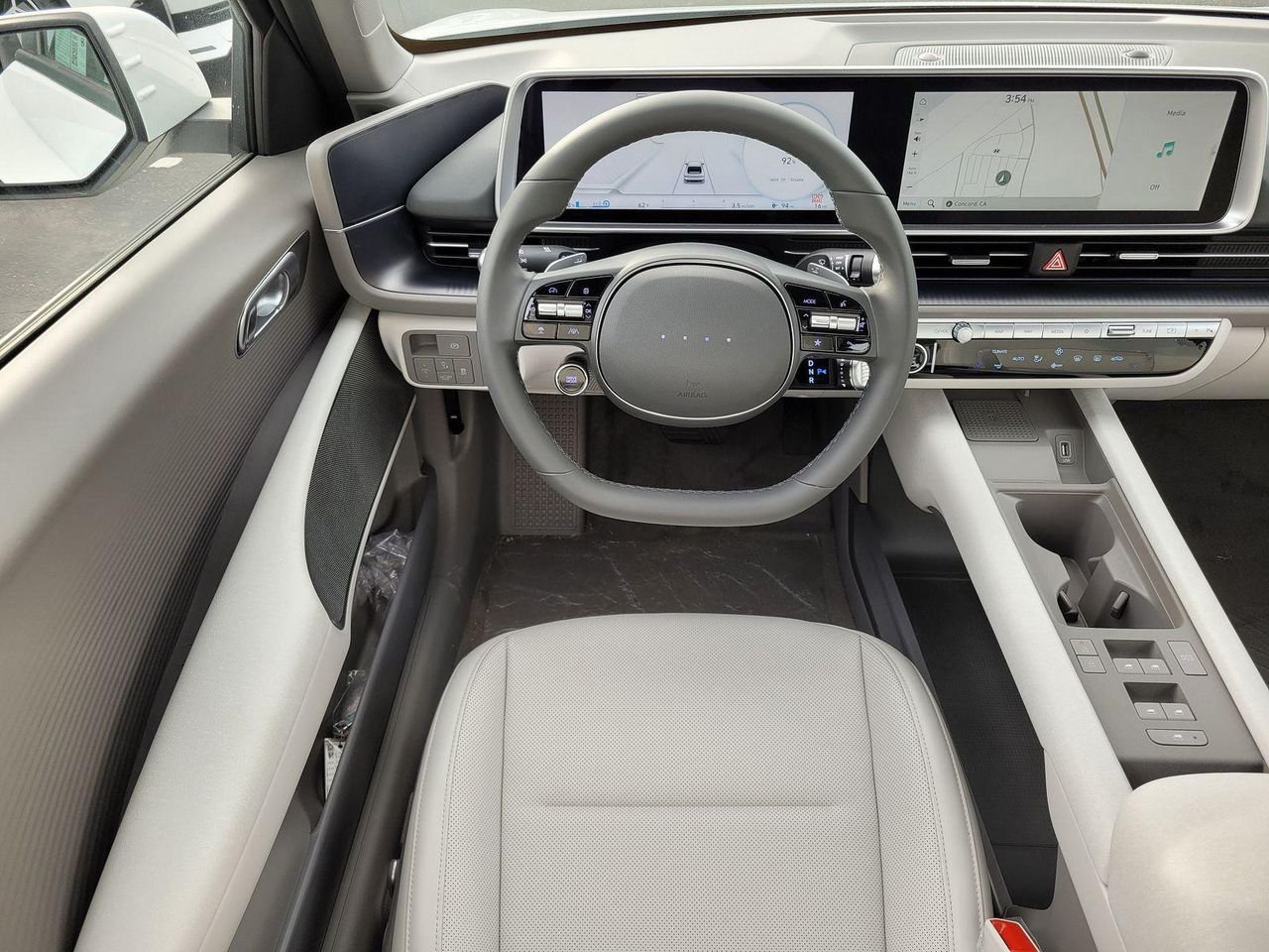 New 2025 White Hyundai SEL image 7