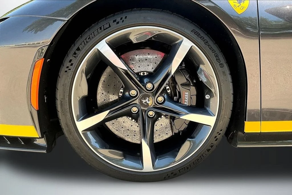 Used 2022 Extra Sample Ferrari  image 28