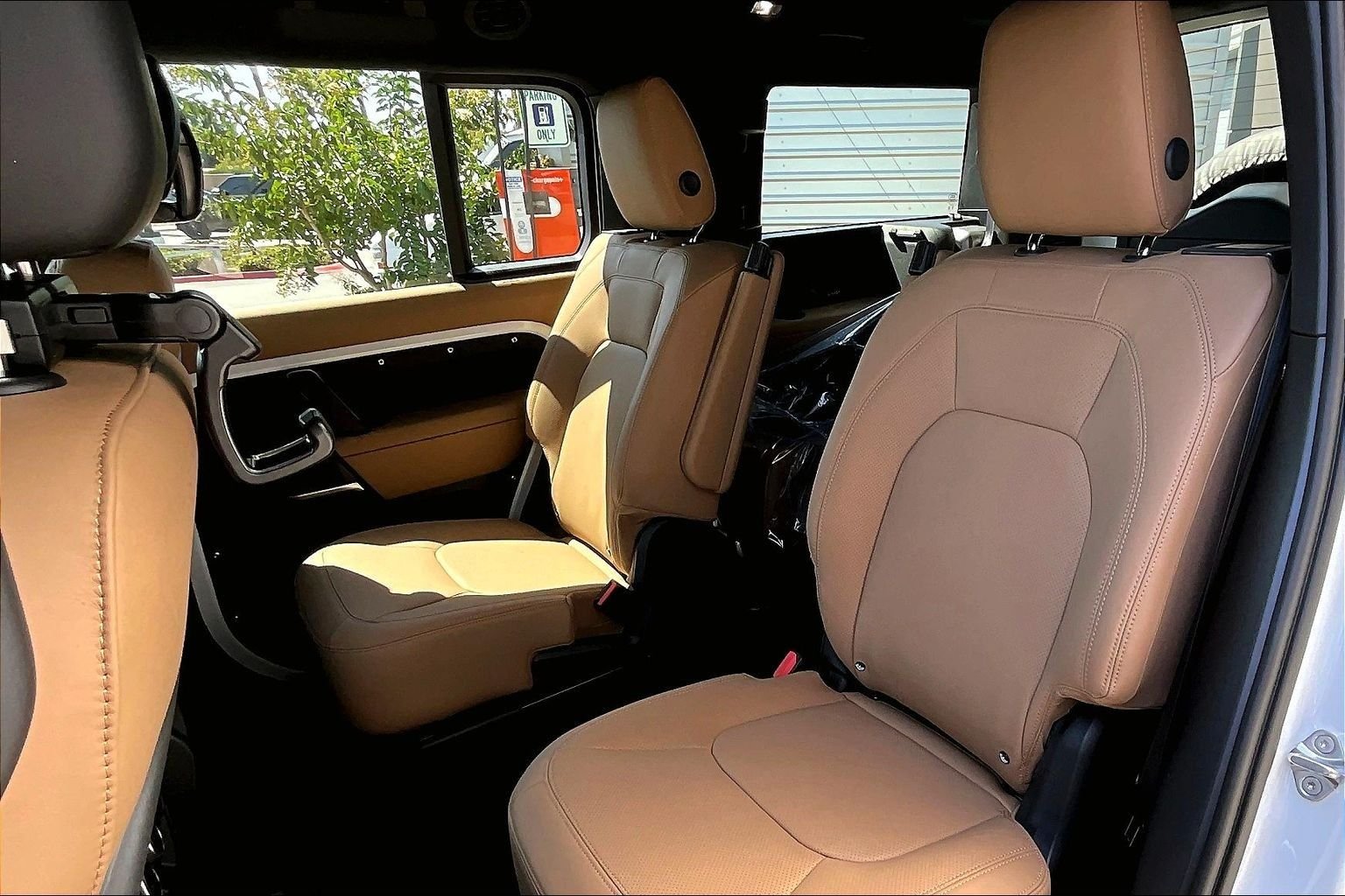 New 2026 Fuji White Land Rover S image 10
