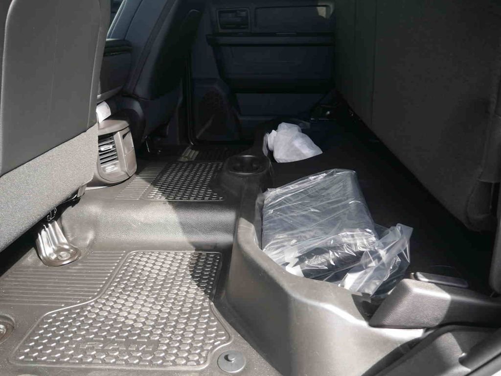 2026 RAM 3500 Tradesman - Photo 17