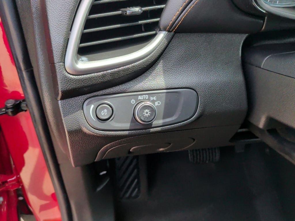 Used 2020 Red Chevrolet LT image 15