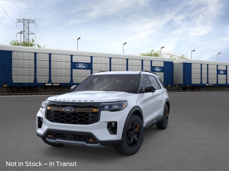 New 2026 Space White Metallic Ford Tremor image 2