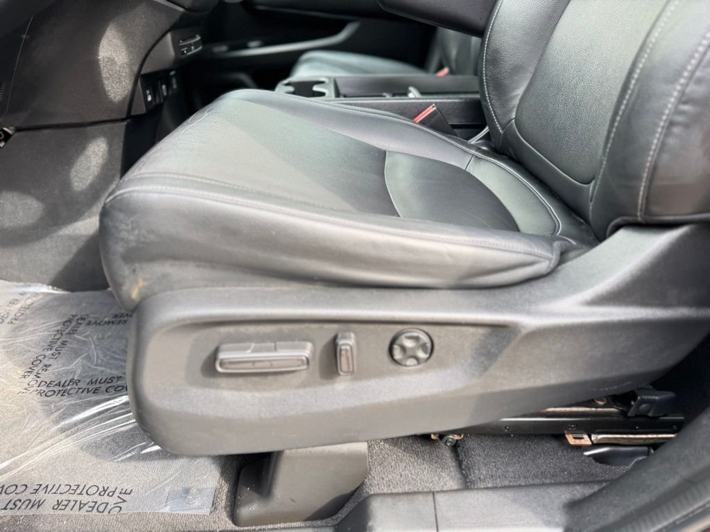 Used 2024 Crystal Black Pearl Honda Touring image 18