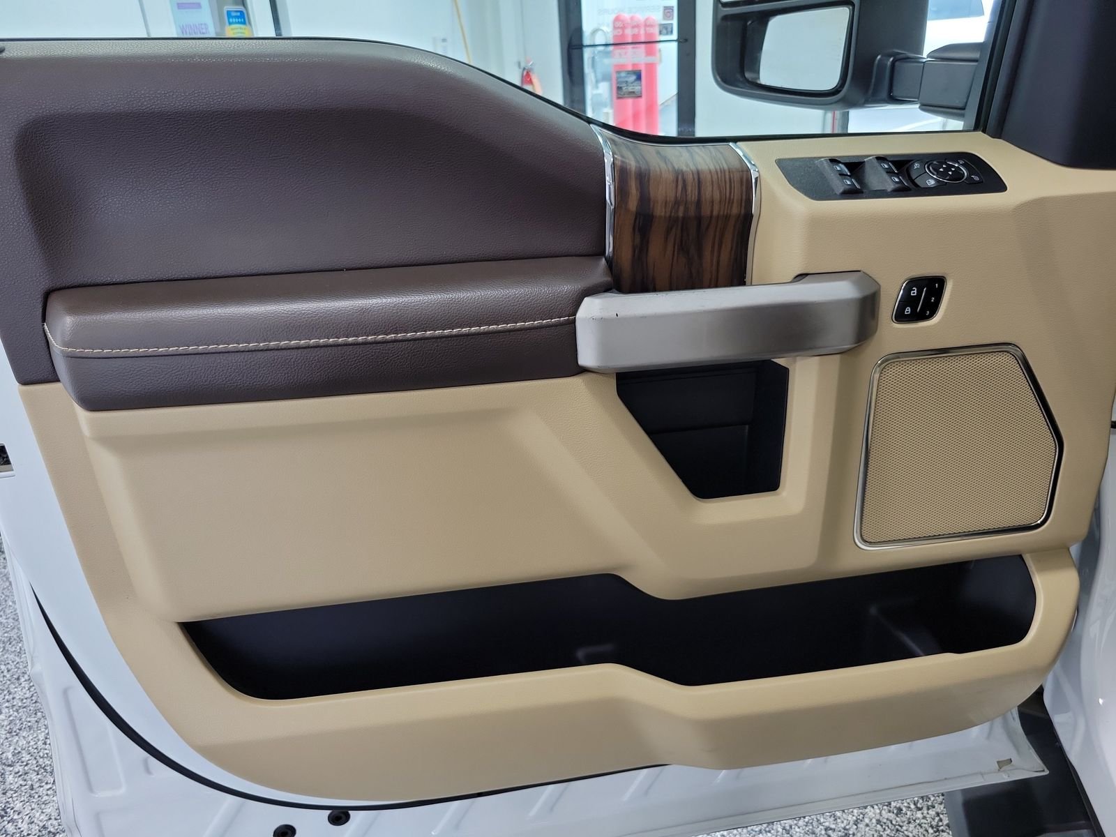 Certified Used 2020 White Ford Lariat image 6