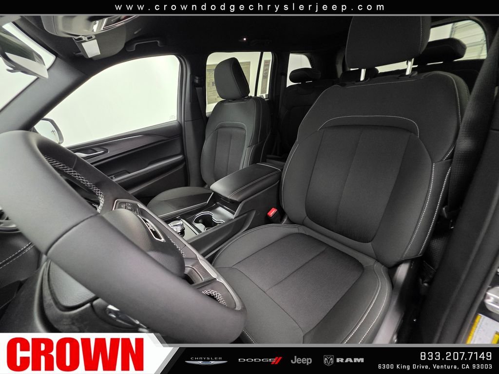New 2026 Baltic Gray Metallic Clear-Coat Exterior Paint Jeep Laredo image 13