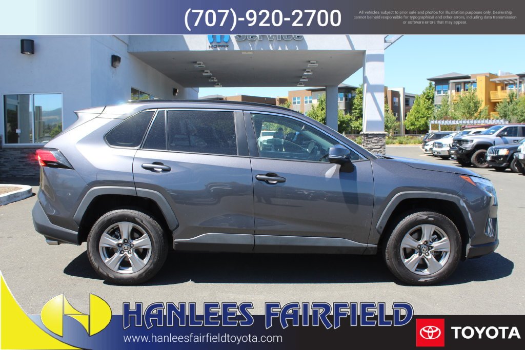 2024 Toyota RAV4 XLE - Photo 6