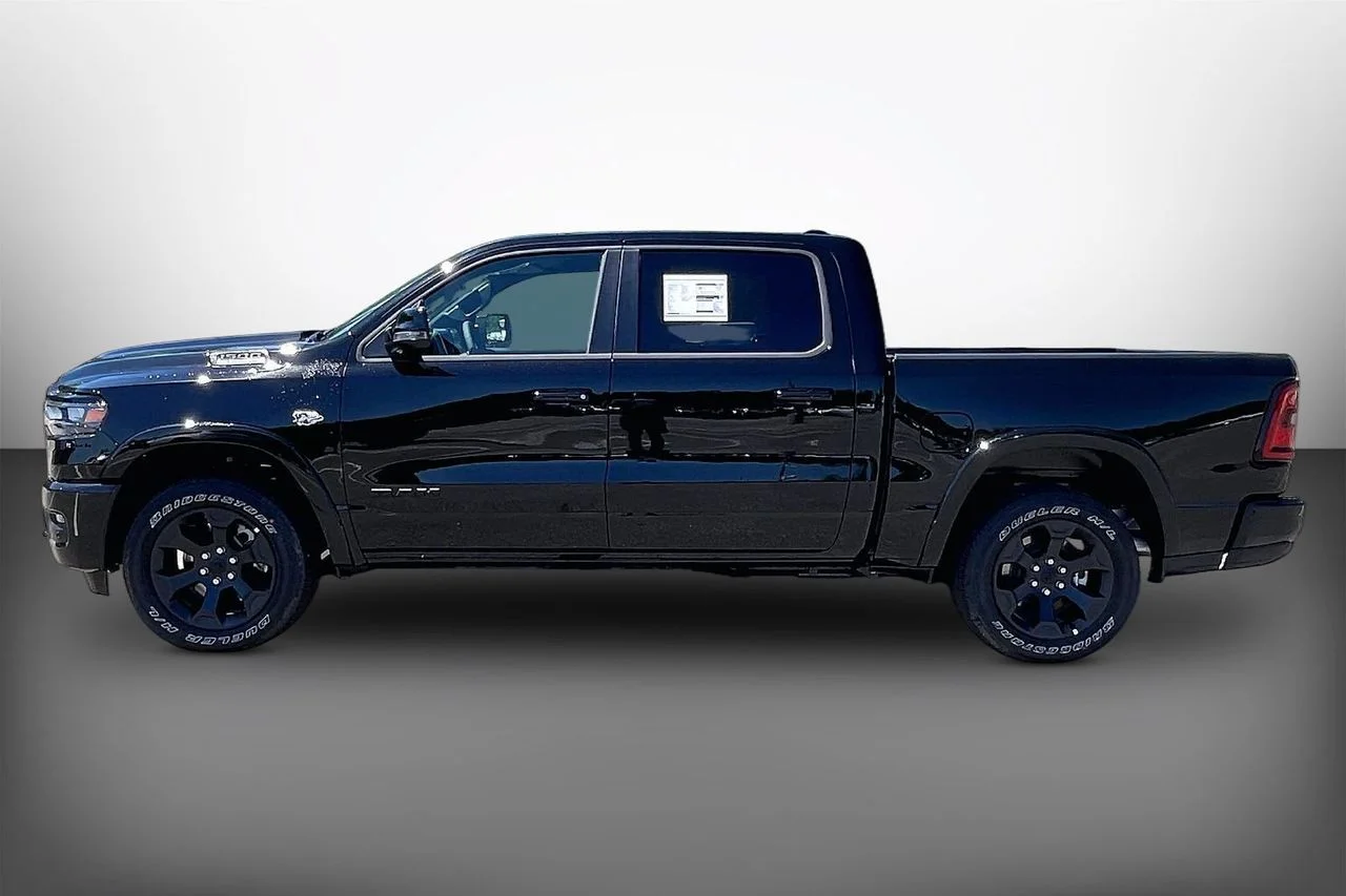 New 2026 Diamond Black Crystal Pearl-Coat Exterior Paint RAM Big Horn/Lone Star image 5
