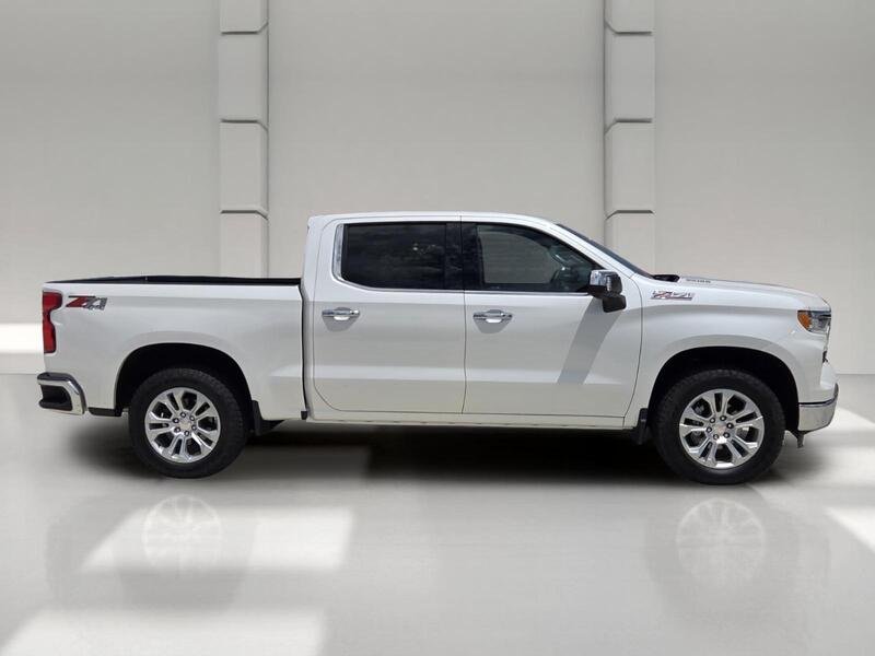 Used 2025 Pearl CHEVROLET 4WD CREW CAB 147" LTZ image 6