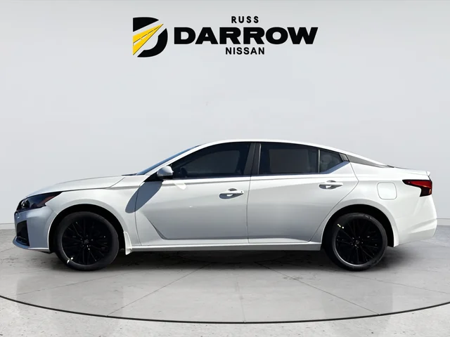 New 2026 Pearl White TriCoat Nissan 2.5 SV image 2