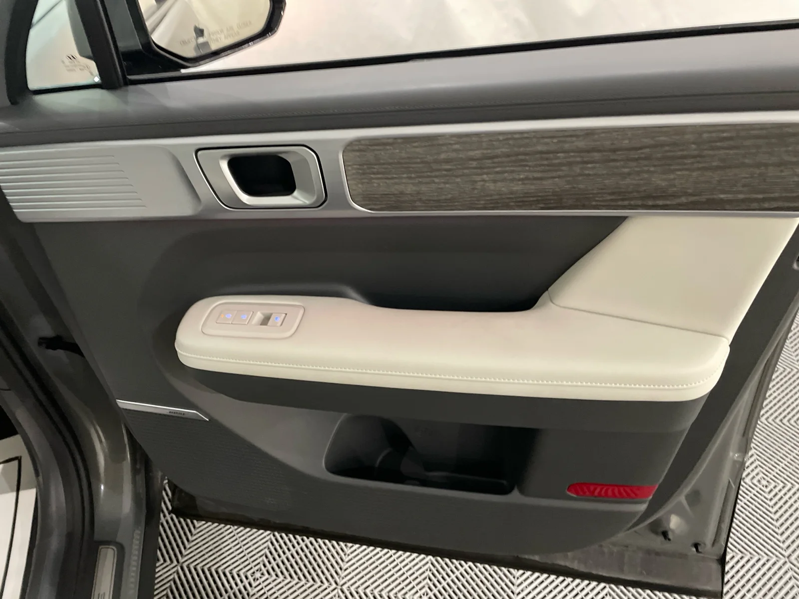 Used 2026 Hampton Gray Hyundai Calligraphy image 25