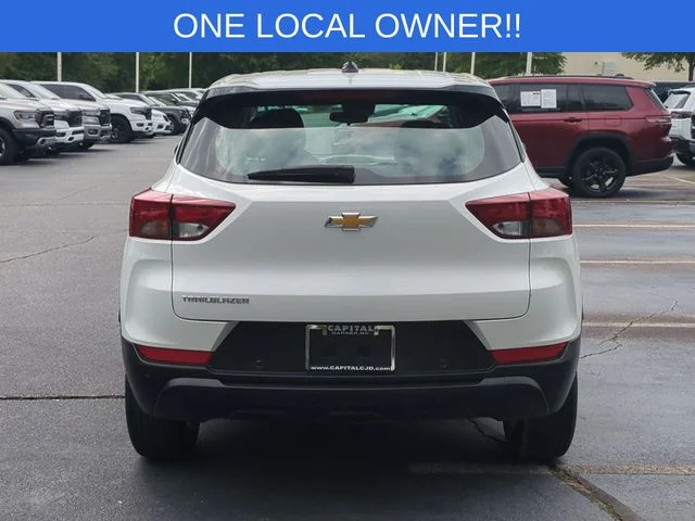 Used 2022 White Chevrolet LS image 4