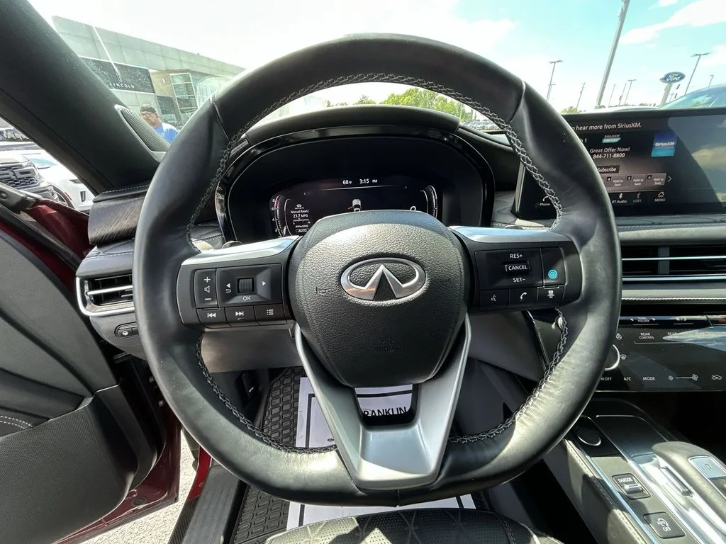 Used 2023 Red INFINITI Autograph image 20