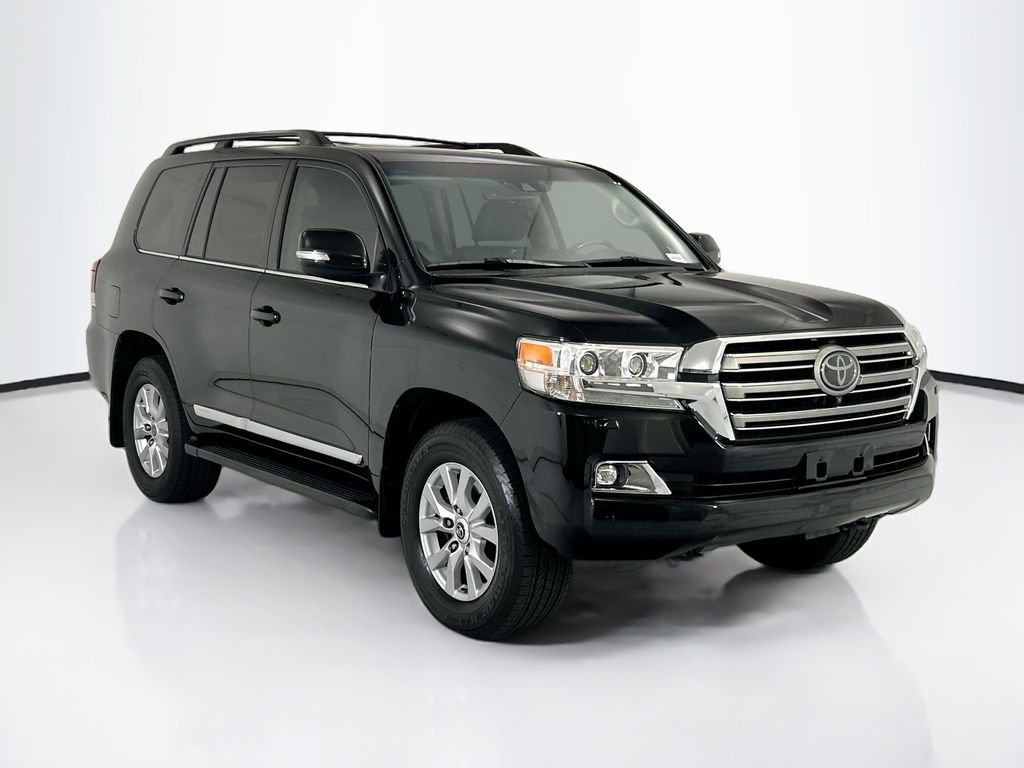 Used 2019 Midnight Black Metallic Toyota Base image 3