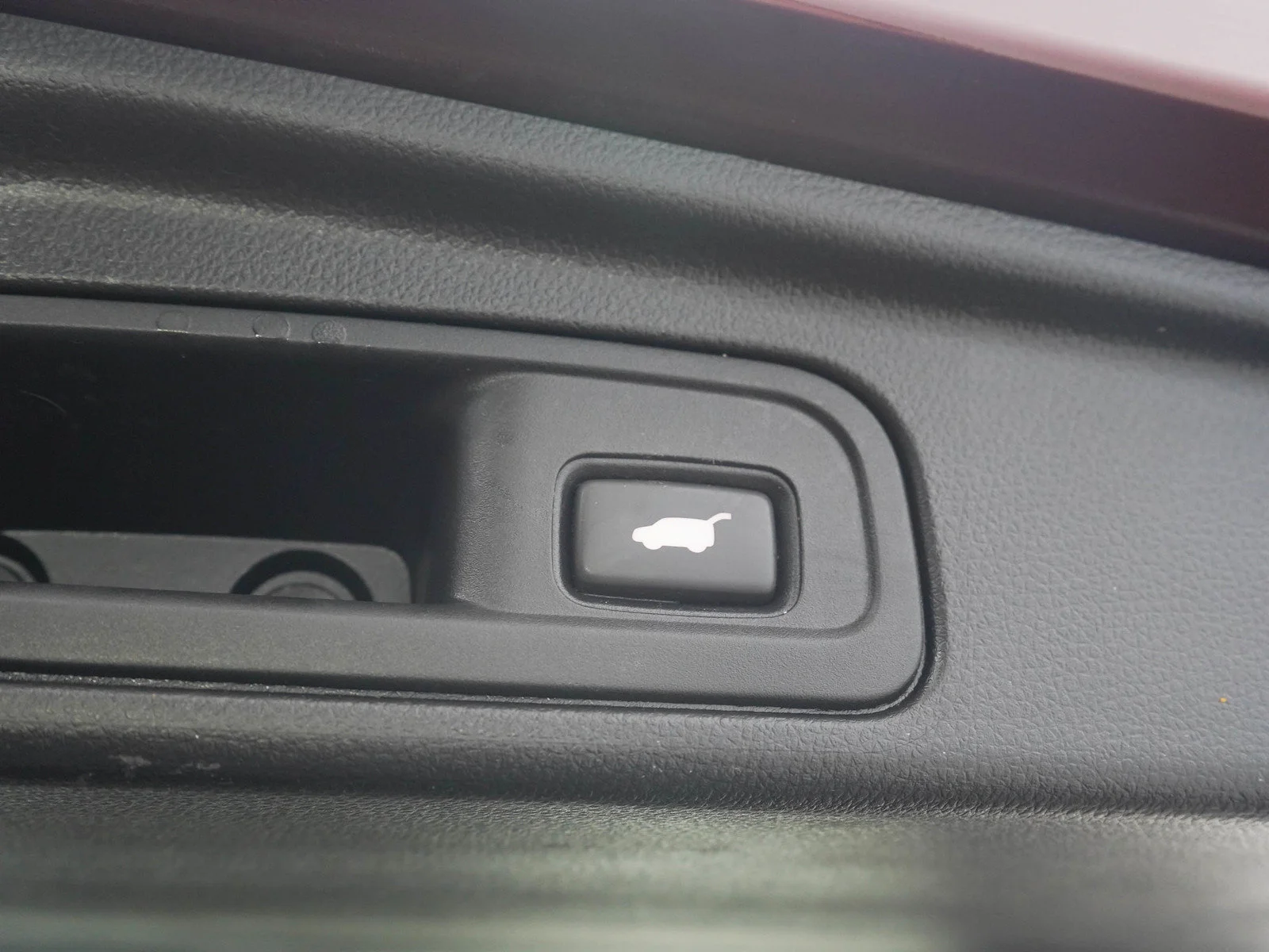 Used 2020 Deep Scarlet Pearl Honda Touring 8-Passenger AWD image 11
