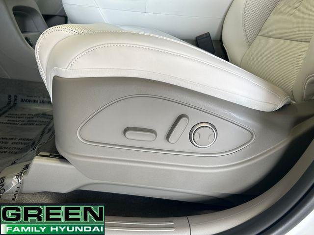 New 2027 White Hyundai SEL AWD image 12