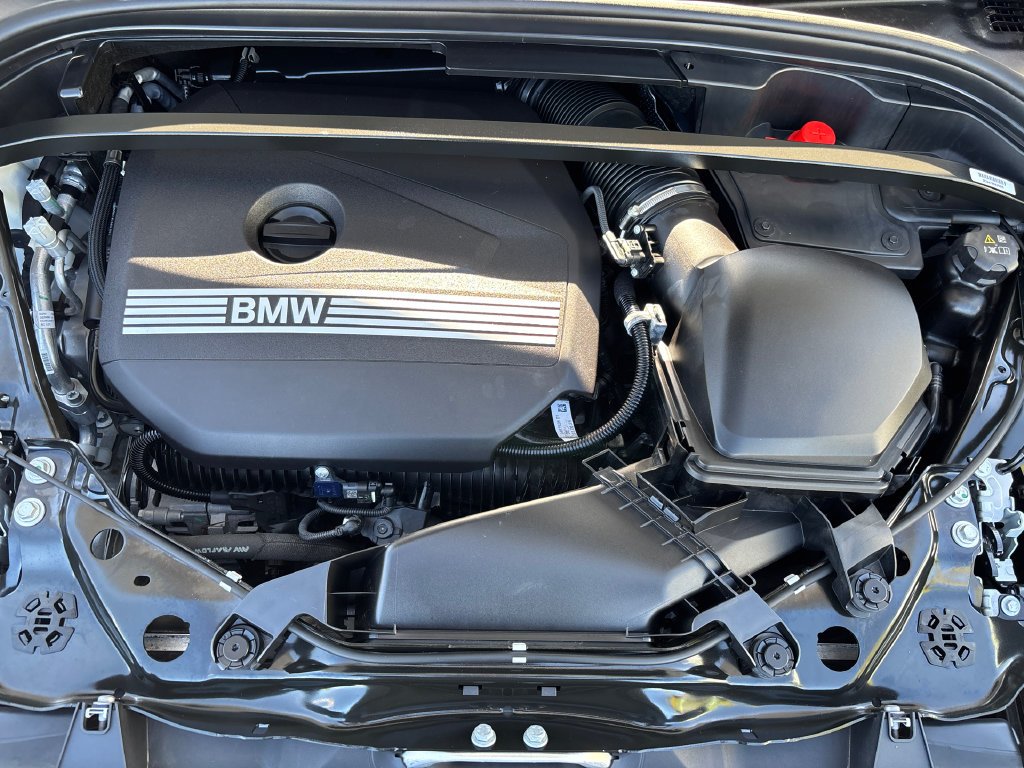 Used 2023 Alpine White BMW xDrive28i image 8