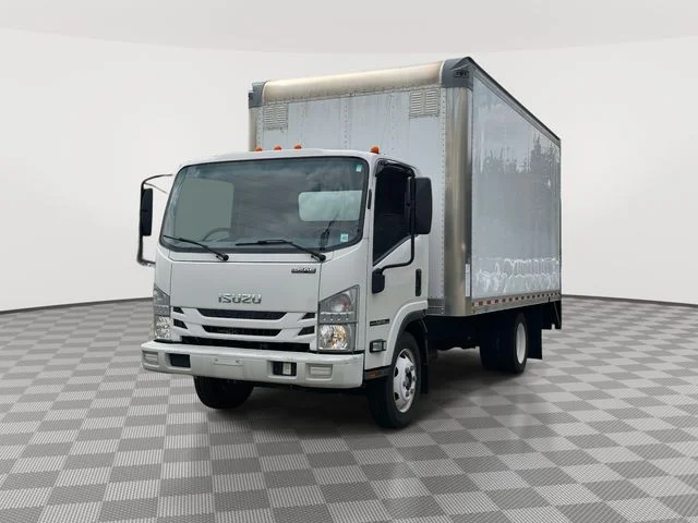 2020 Isuzu NPR-HD's photo