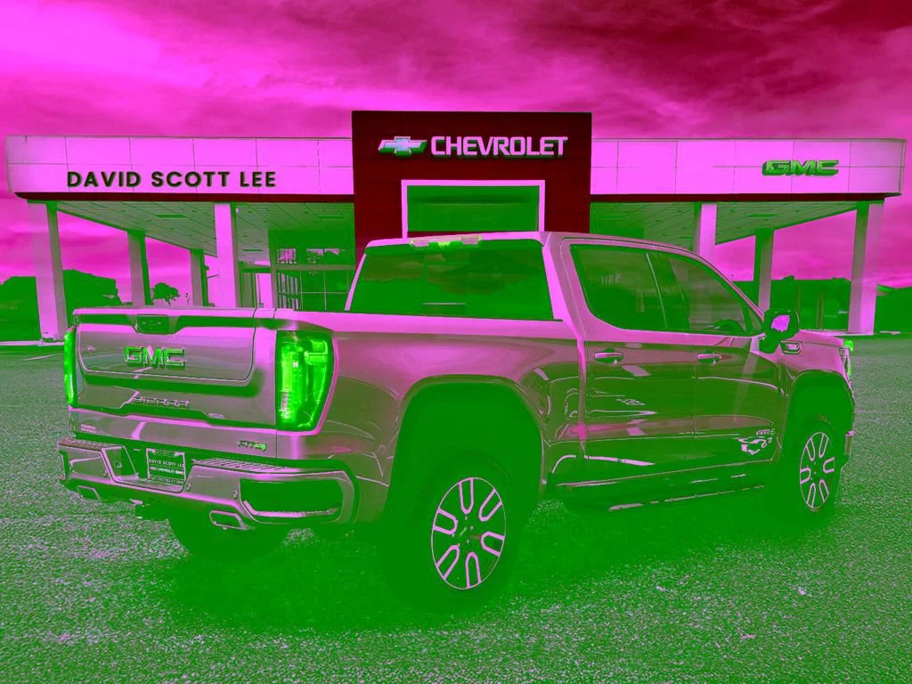 Used 2025 Sterling Metallic GMC AT4 image 9