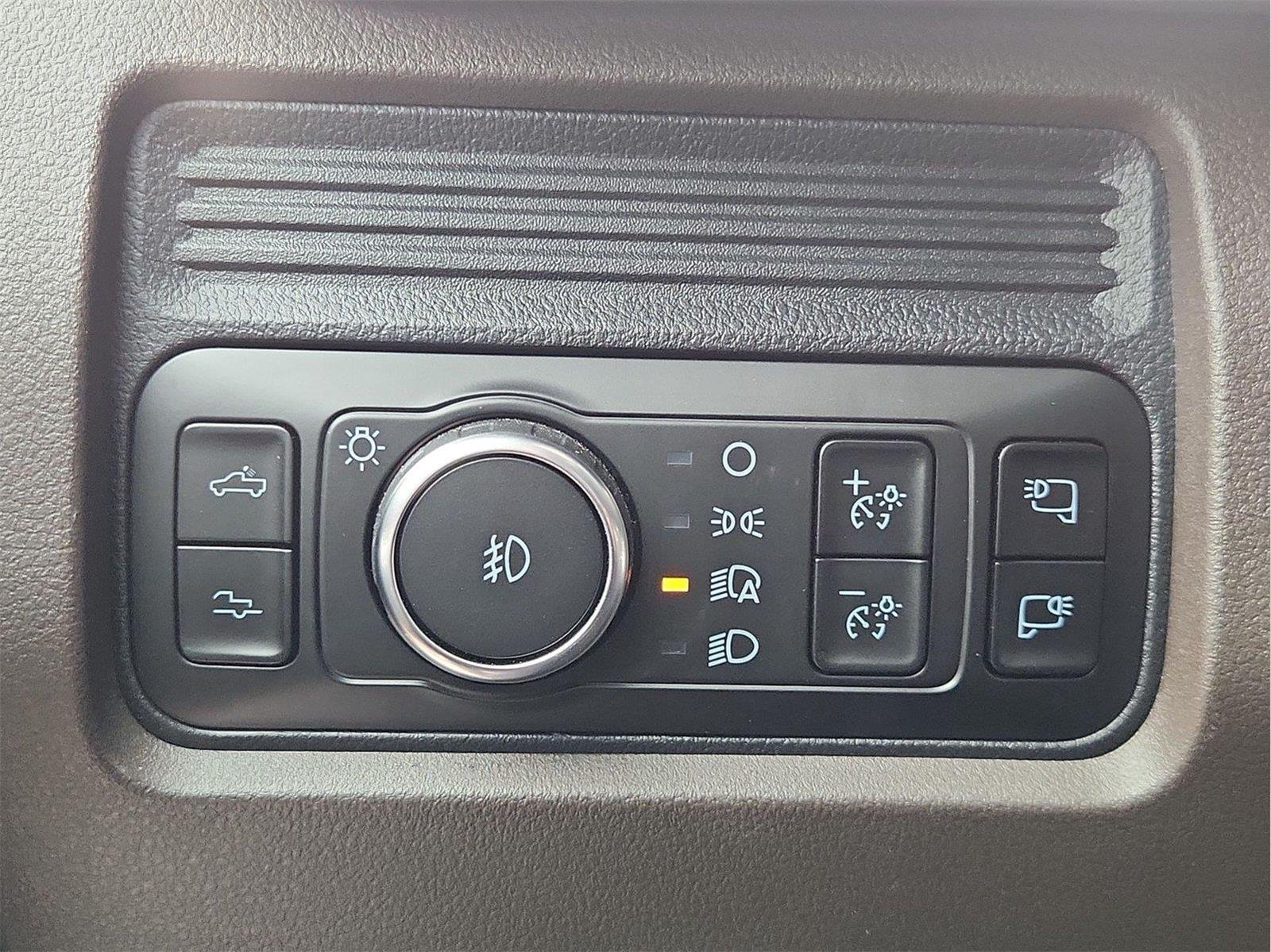 2025 Ford F-250 photo 18 of 35
