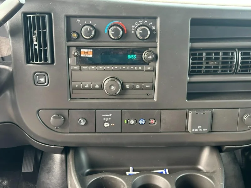 New 2025 Summit White Chevrolet RWD 3500 155" image 7