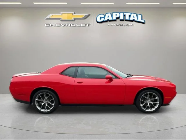 Used 2020 Red Dodge SXT image 6