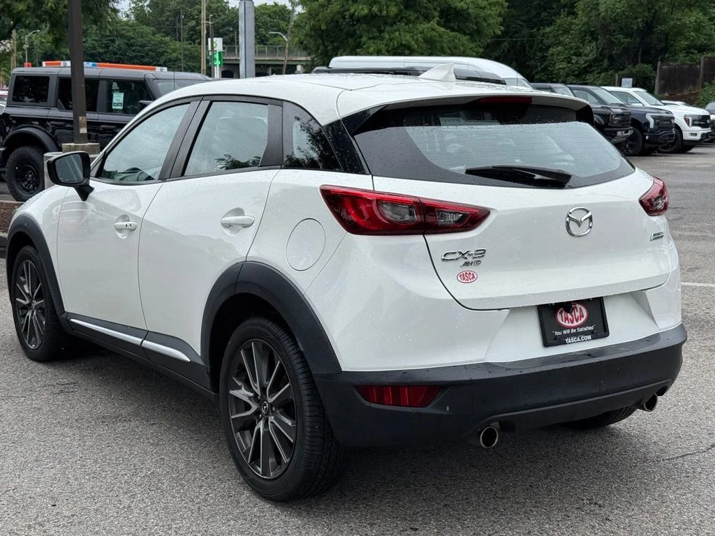 Used 2017 White Mazda Grand Touring image 8