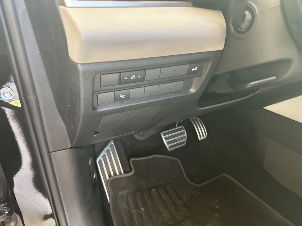 2025 Mitsubishi Outlander SEL Platinum Edition - Photo 42