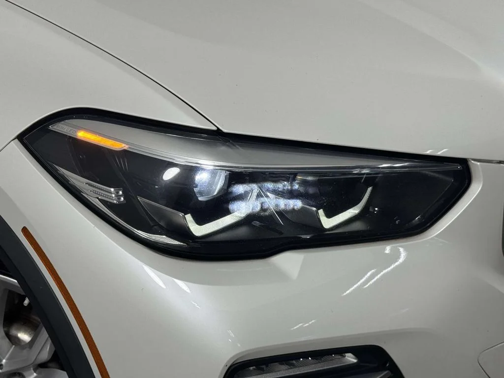 Used 2020 White BMW xDrive40i image 15