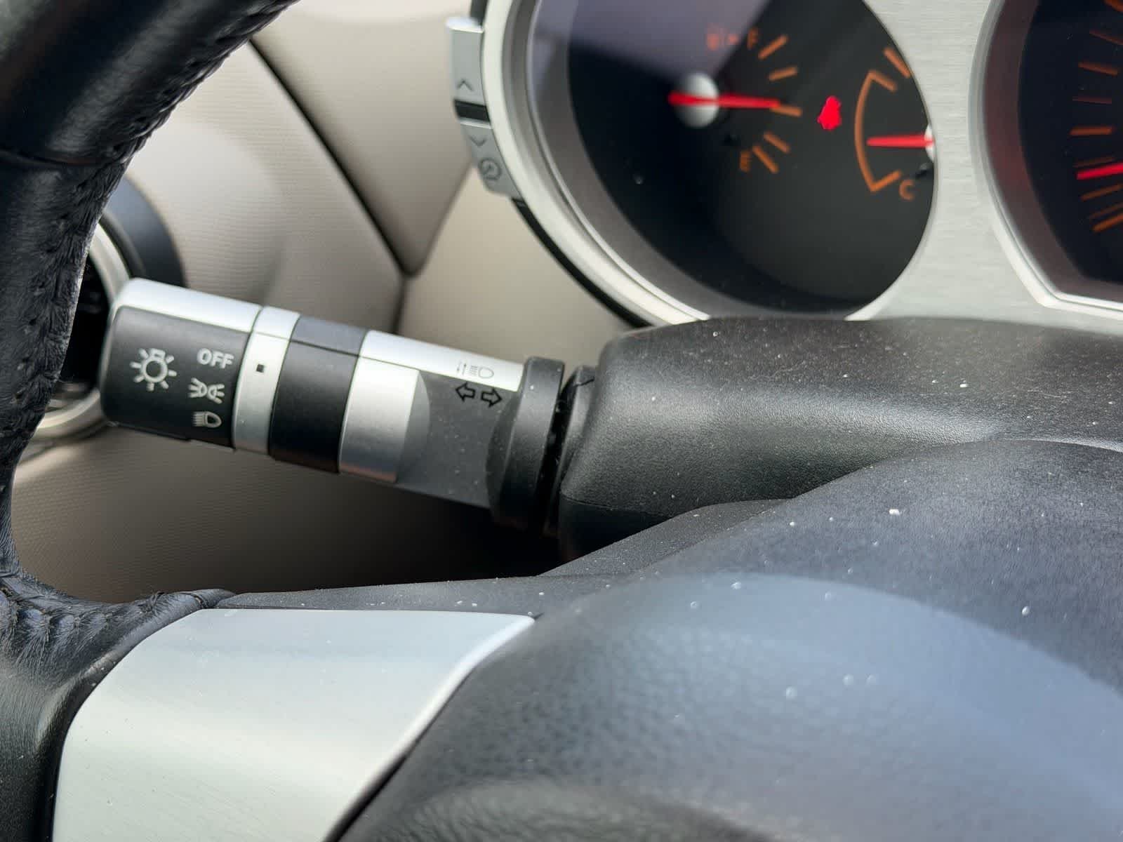 Used 2004 Pikes Peak White Pearl Nissan Touring image 16